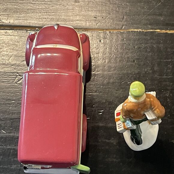 Dept 56 Village News Delivery Truck Retired Snow Village Series Set Of 2 Pcs - Picture 5 of 6